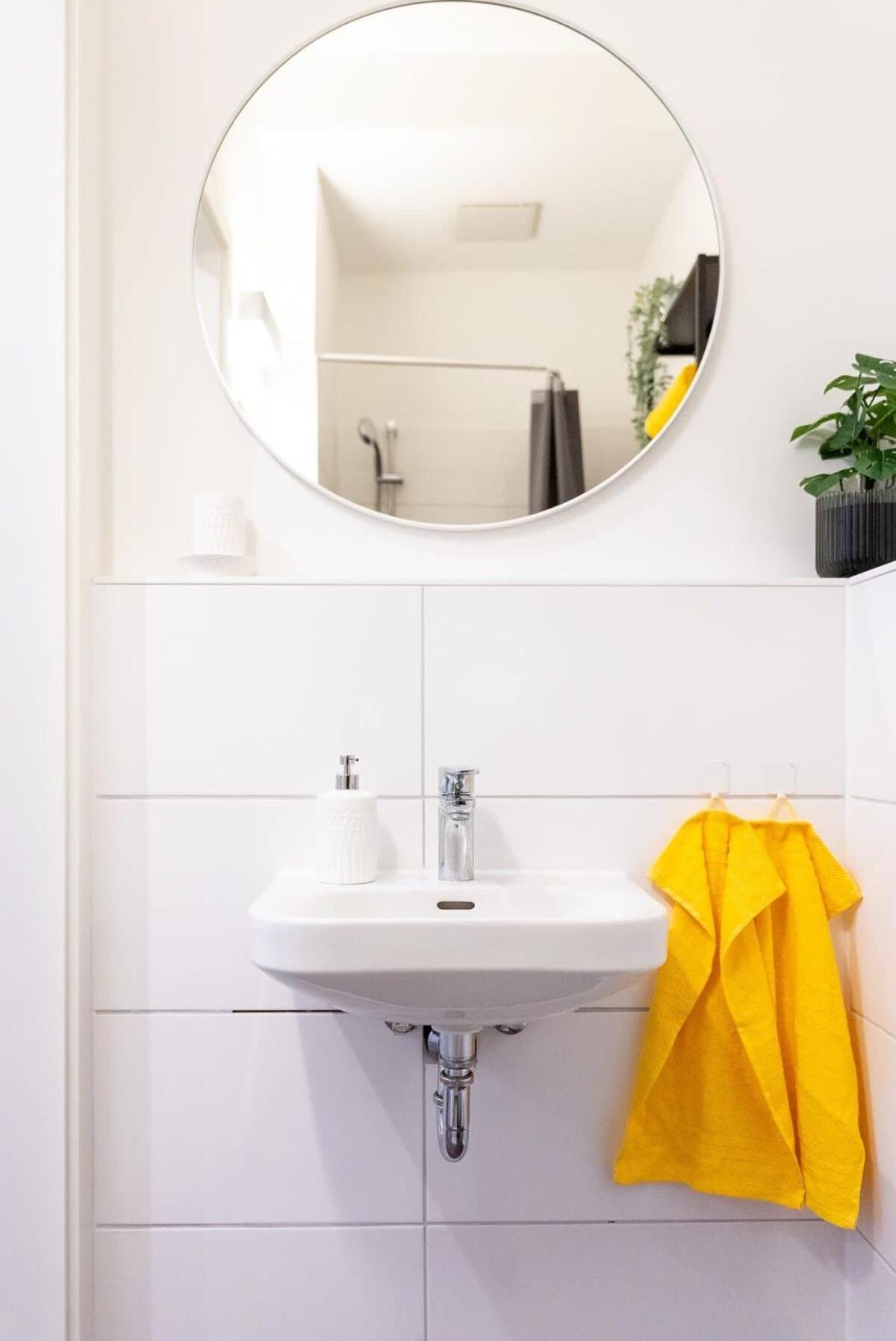 Shabby Chic Apartment In Ideal Location Hamburg Bagian luar foto